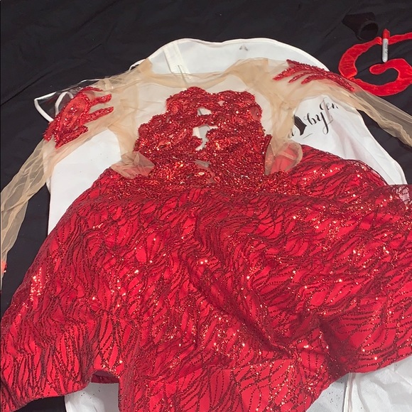 Customized Dress - Picture 2 of 5